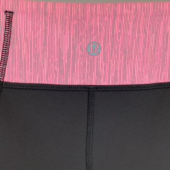 Lululemon Crop Leggings Size 6 Womens Black & Pink Breathe Easy Capri Mesh Back - Picture 5 of 7